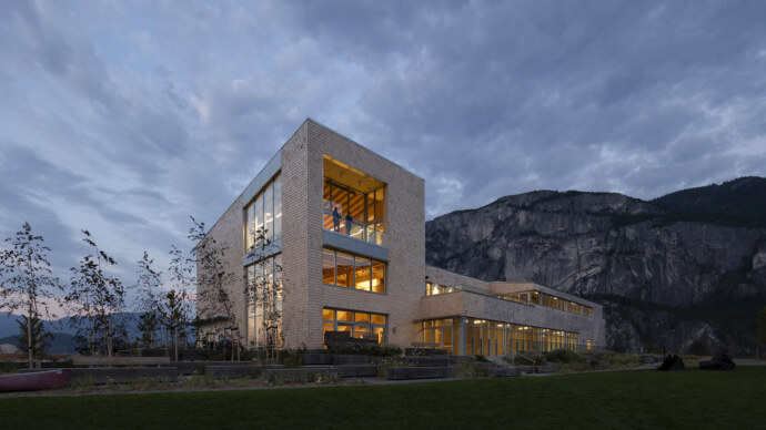 Squamish Oceanfront presentation Centre beacon